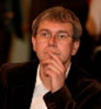 Александр Алексеев, генеральный директор, исполнительный креативный директор McCann Erickson, президент НП «Клуб Арт-Директоров»: «Мы — те люди, которые умеют проложить путь от бренда к человеку» Александр Алексеев, генеральный директор, исполнительный креативный директор McCann Erickson, президент НП «Клуб Арт-Директоров»: «Мы — те люди, которые умеют проложить путь от бренда к человеку»